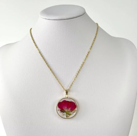 Flower Resin Necklace for Women – Gold Plated Stainless Steel Chain - Image 3